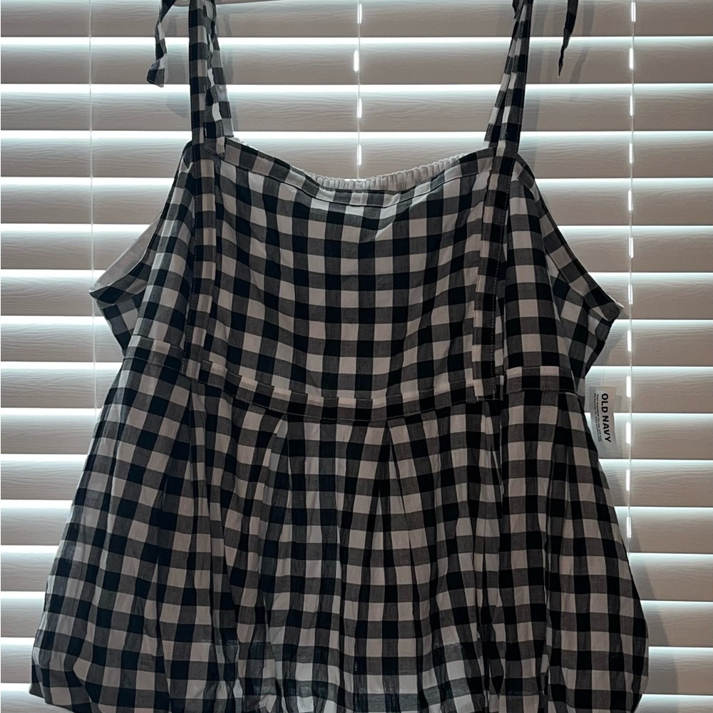 Old Navy Checkered Black and White bubble top
